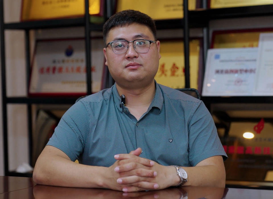 mg冰球突破·奢华版(试玩)官方网站