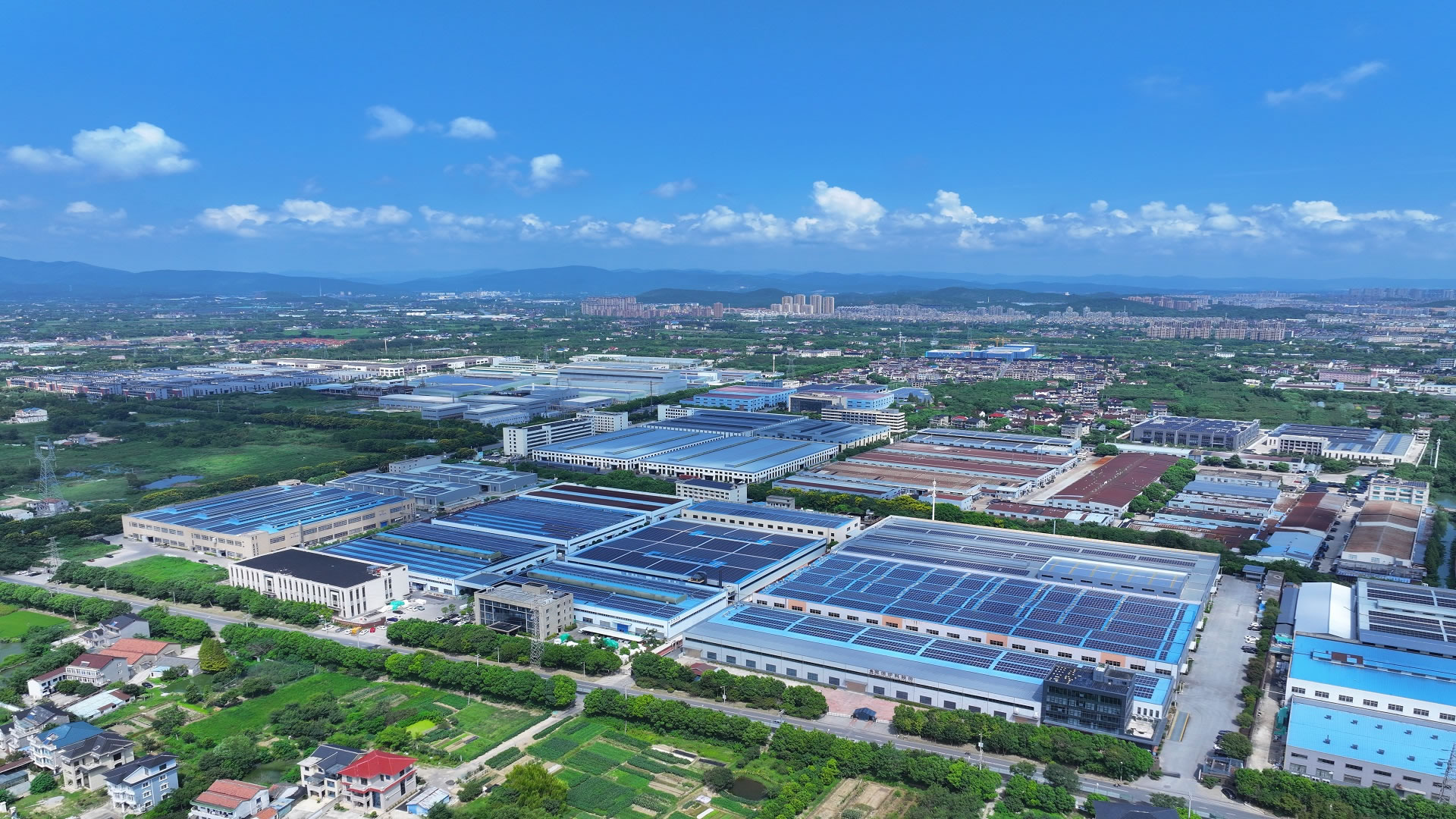 Proyecto de generación de energía fotovoltaica de una empresa de maquinaria en Huzhou (China)